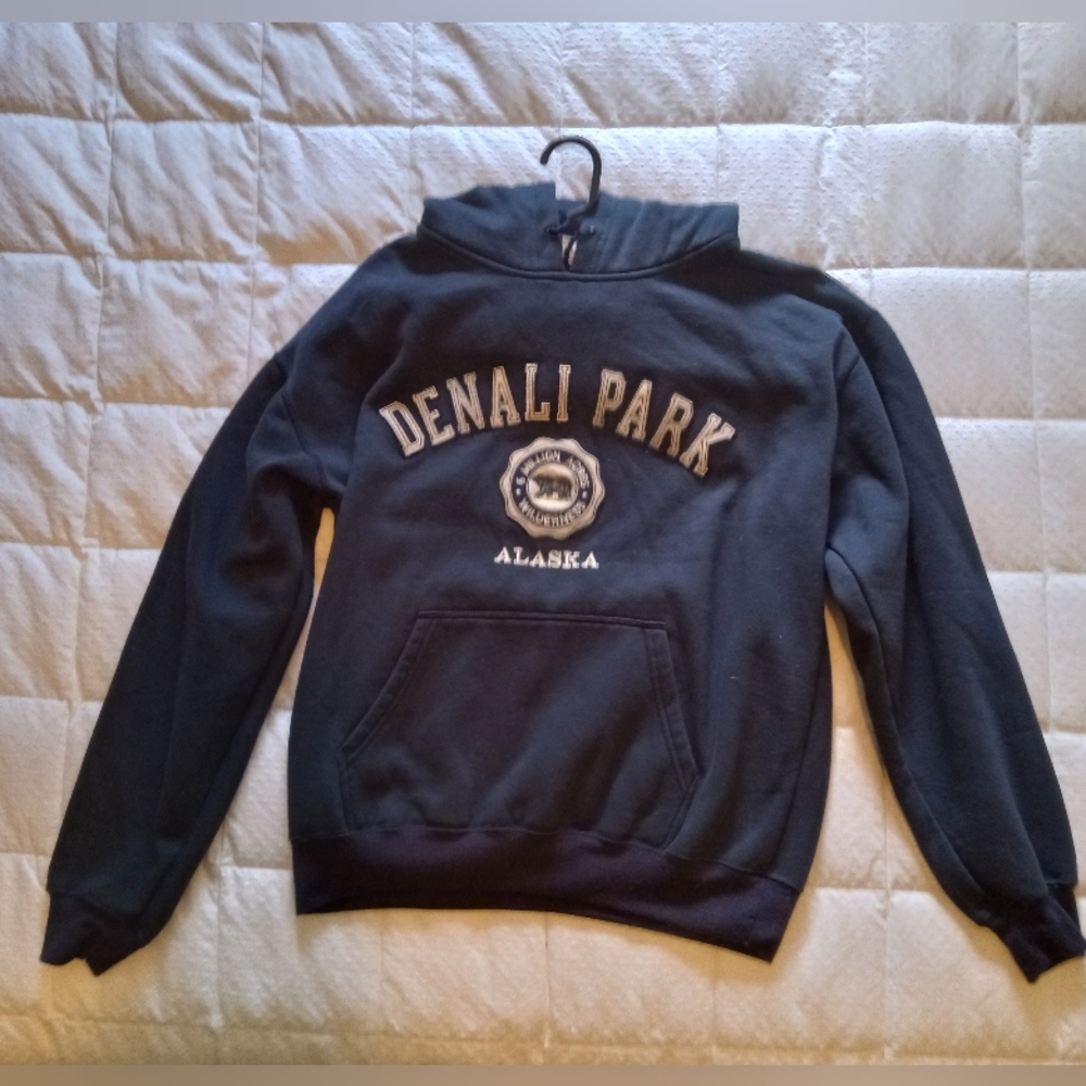 Men's navy blue Denali Park Alaska Hoodie Size XL